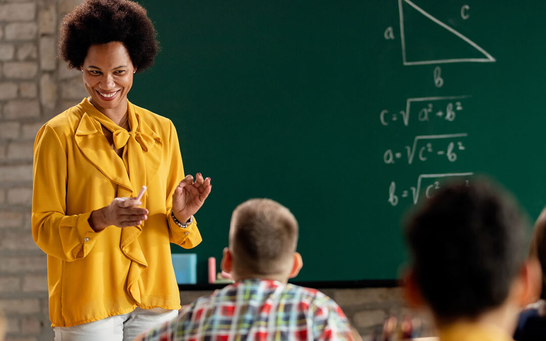 Notas menores no Enem onde falta formação ideal de professores